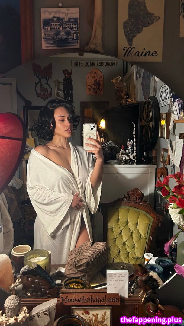Aaliyeezy / theallierae Fotografie OnlyFans Dezbrăcată #385