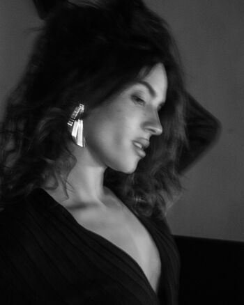 Adria Arjona