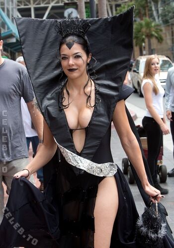 Adrianne Curry