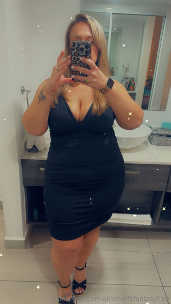 akhotwifefantasyfree