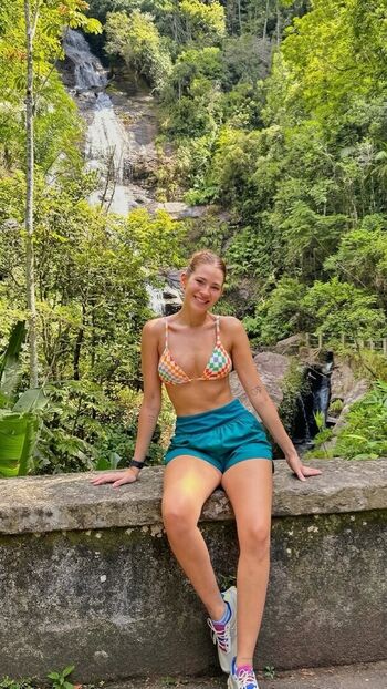 Ana Clara Lima