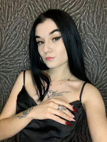 angelic_seductress