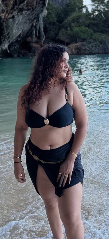 anjuthecurlygirl