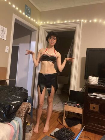 anna_r_yikes