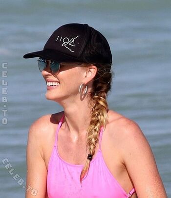 Anne Vyalitsyna