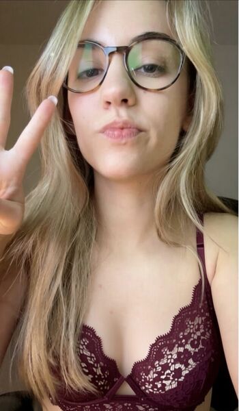 Aroa Asmr