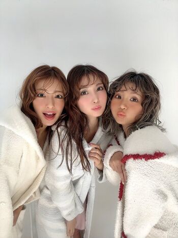 Aya Hazuki 葉月あや