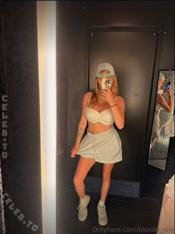 blonde_vivi