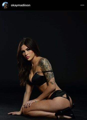 brunettebaddie03