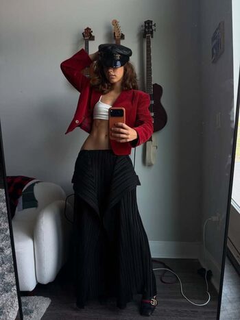 clara.west