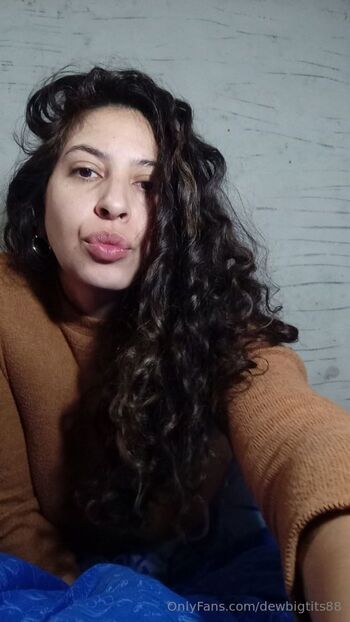 dewbigtits88
