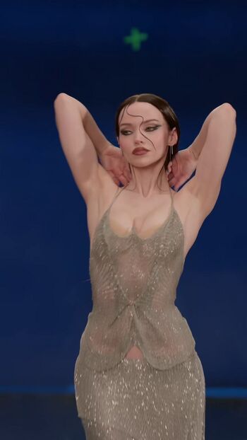 Dove Cameron