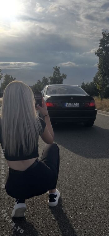 e46_blondie