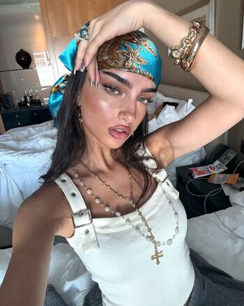 Ella Christo
