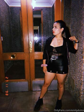 emily_____