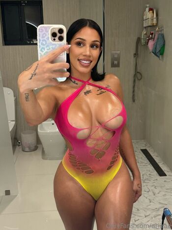Emilyy Wild