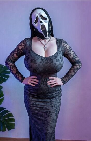 emmythegothmommy