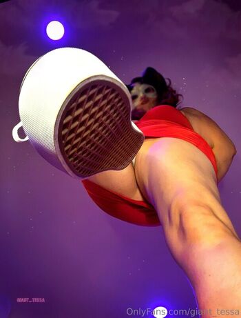 Giant_Tessa