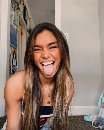 Hopie Schlenker