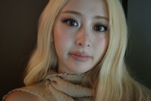 Huh Yunjin 허윤진