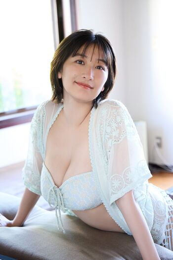 Ina Enohara 榎原依那