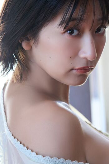 Ina Enohara 榎原依那