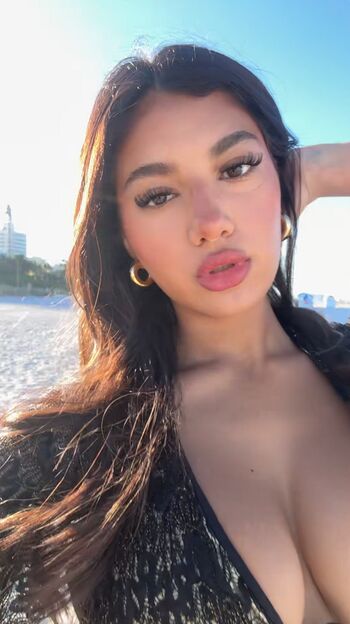 jasmine_lillyyyy