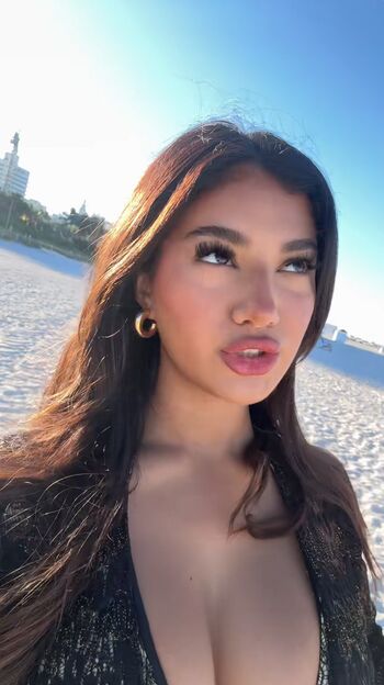 jasmine_lillyyyy