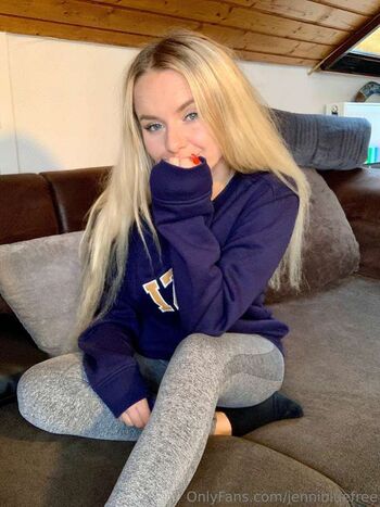 Jenni Blue 