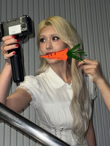 Jeon Somi/ENNIK SOMI