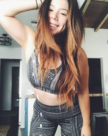Jillian Rose Reed