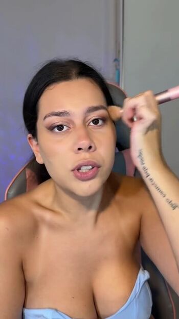 Julia Alvarenga