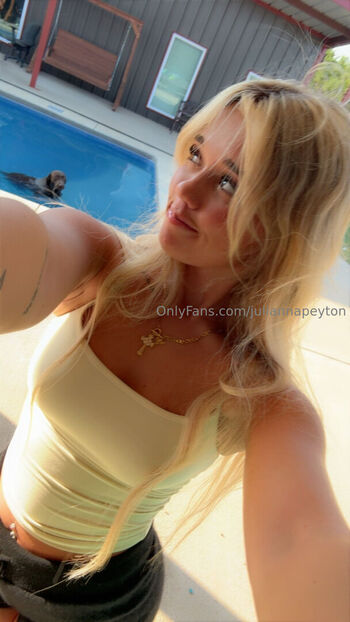 juliannapeyton