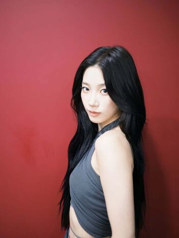 Kazuha Nakamura 中村 一葉