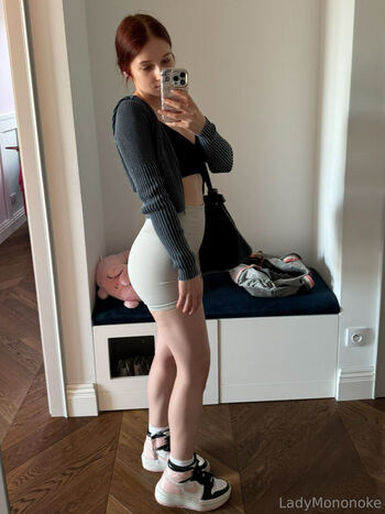 ladymononokefree