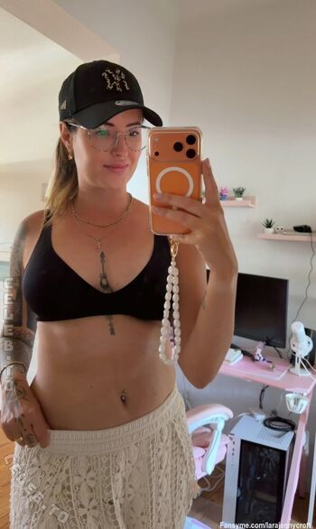 larajennycroft