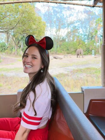Larissa Manoela