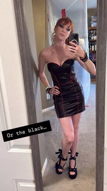 Lisa Foiles