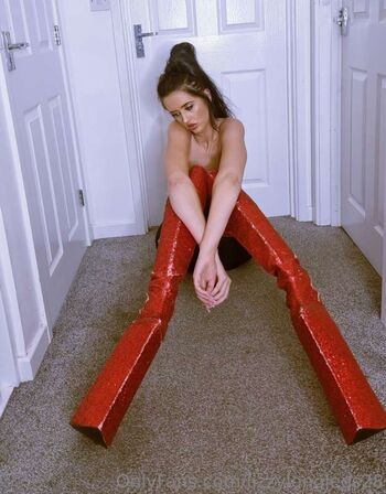 Lizzy Jade Groombridge
