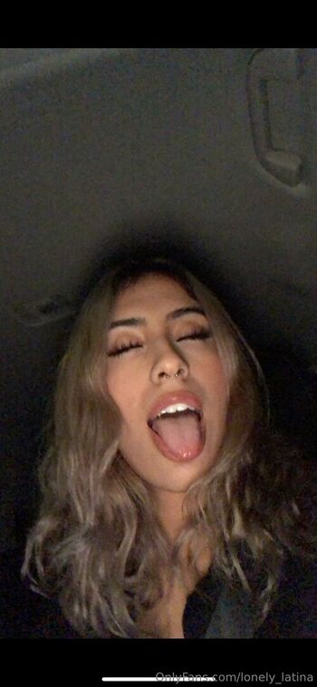 lonely_latina