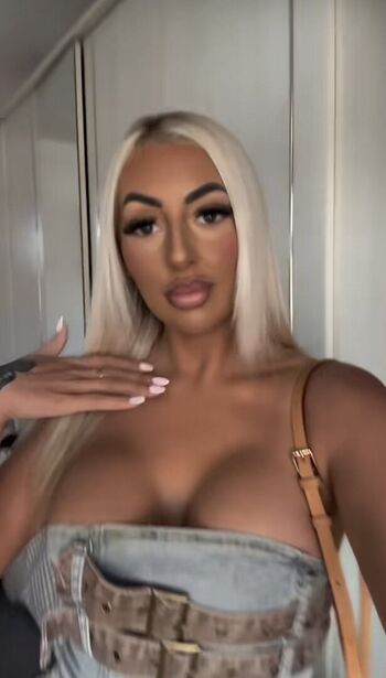 Lucyrebeccaofficial