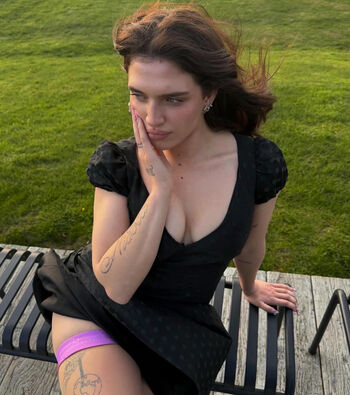 Mae Muller