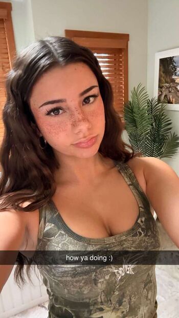 Mikayla Campinos