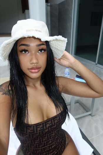 moji_.xx