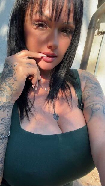 nadine.inked