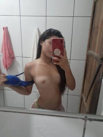 Novinhas Com Peitos Pequenos