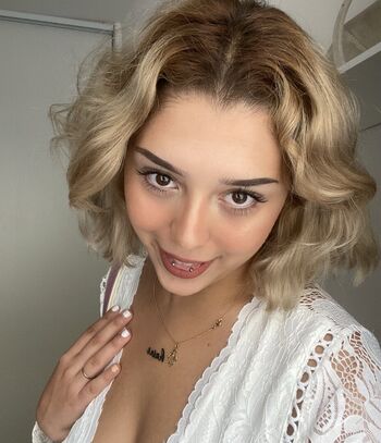 Oyarien Mym