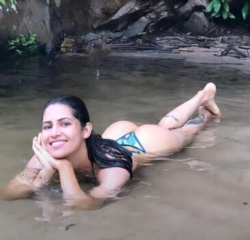 Polyana Viana