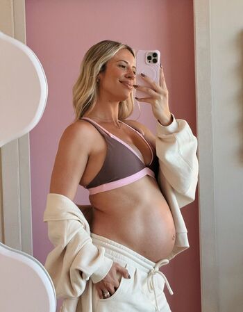 Pregnant Celebs