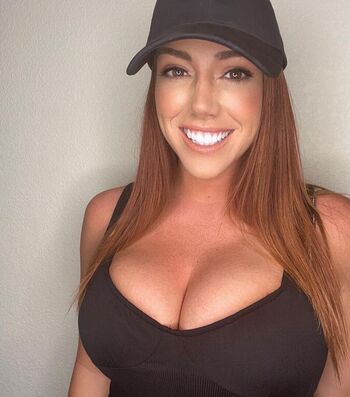 Renee R Lynn